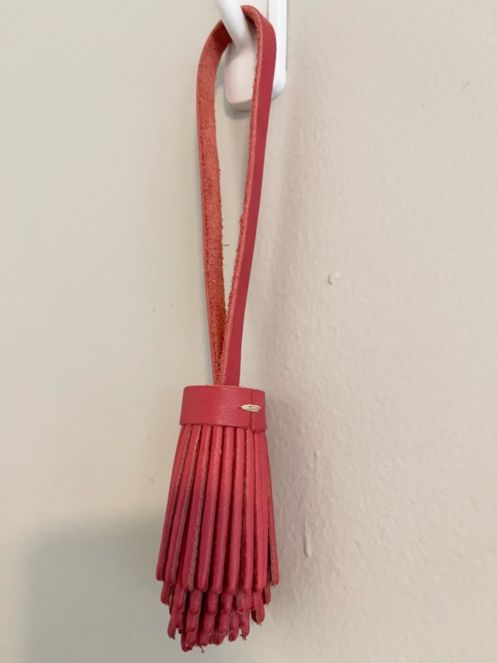 Portland Leather Tulip Pom Tassel Bag Charm - Picture 3 of 5